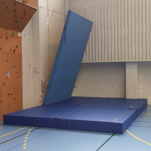 Tapis Escalade : Tomber en sécurité avec nos matelas de chute d'escalade !